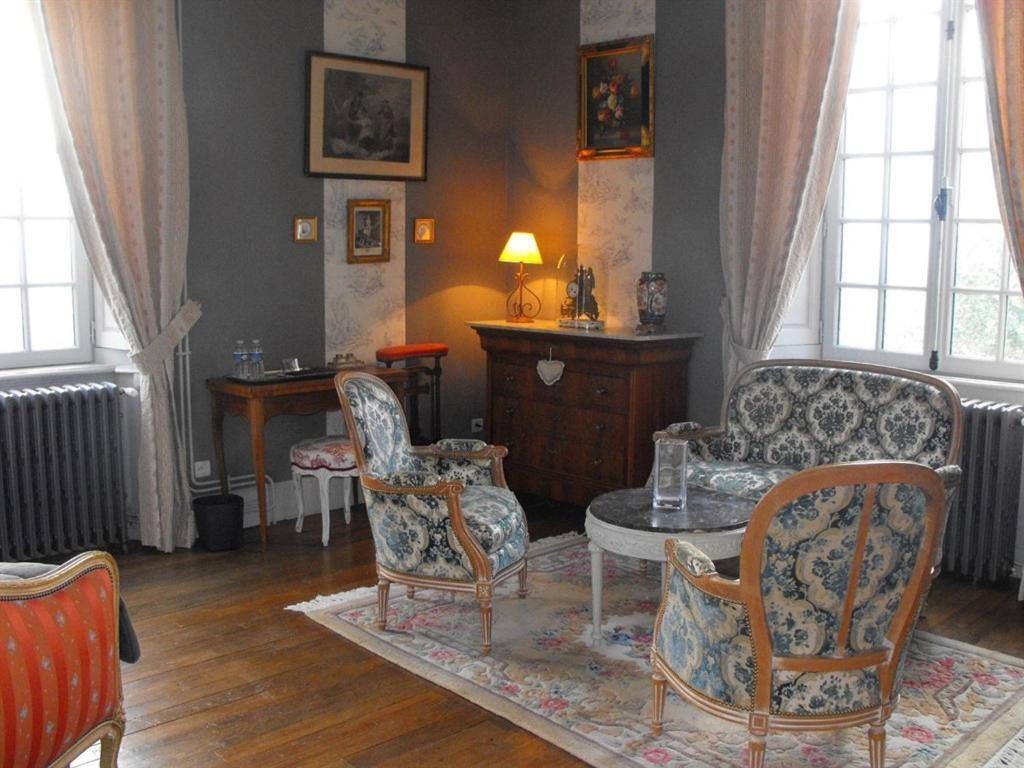 Chateau De Montbrault Fleurigné エクステリア 写真