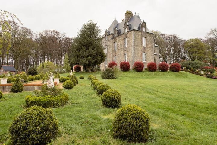 Chateau De Montbrault Fleurigné エクステリア 写真