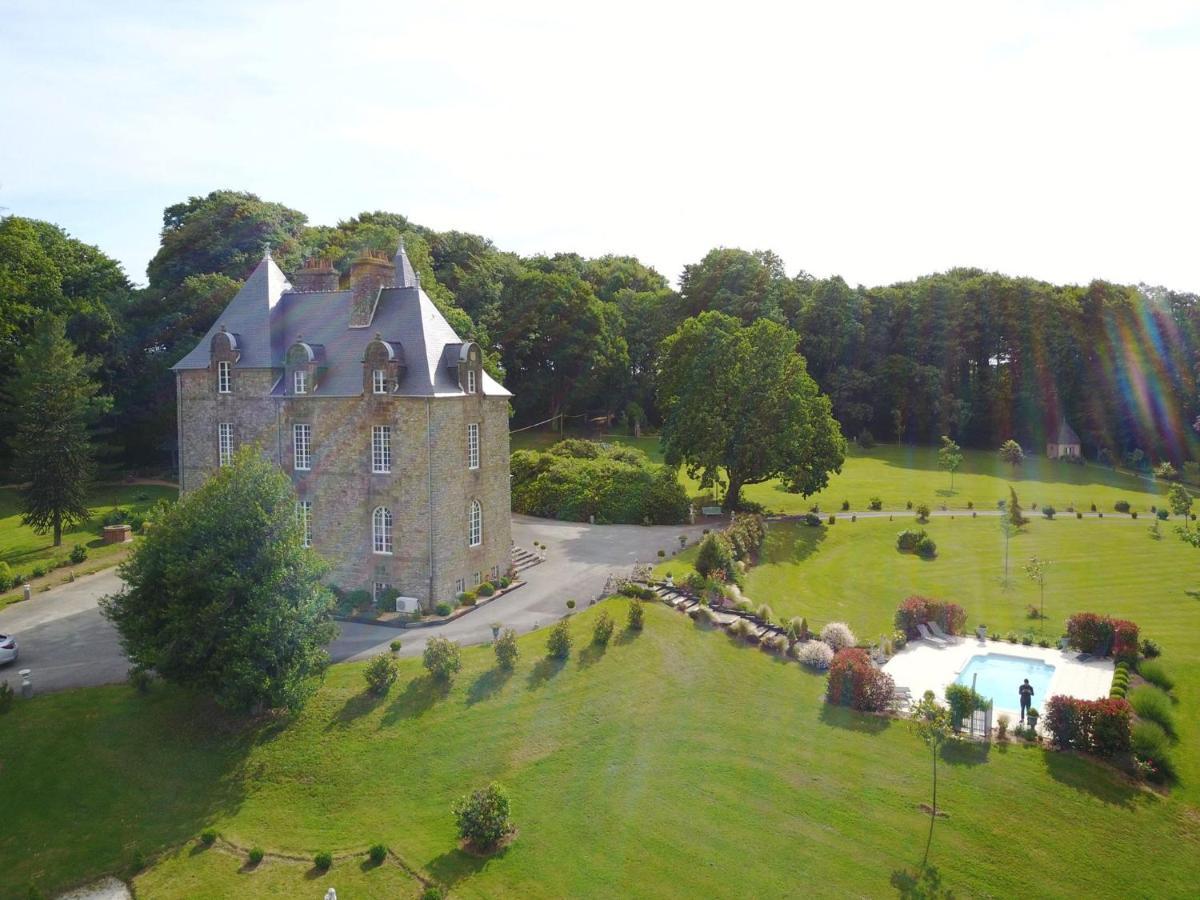 Chateau De Montbrault Fleurigné エクステリア 写真