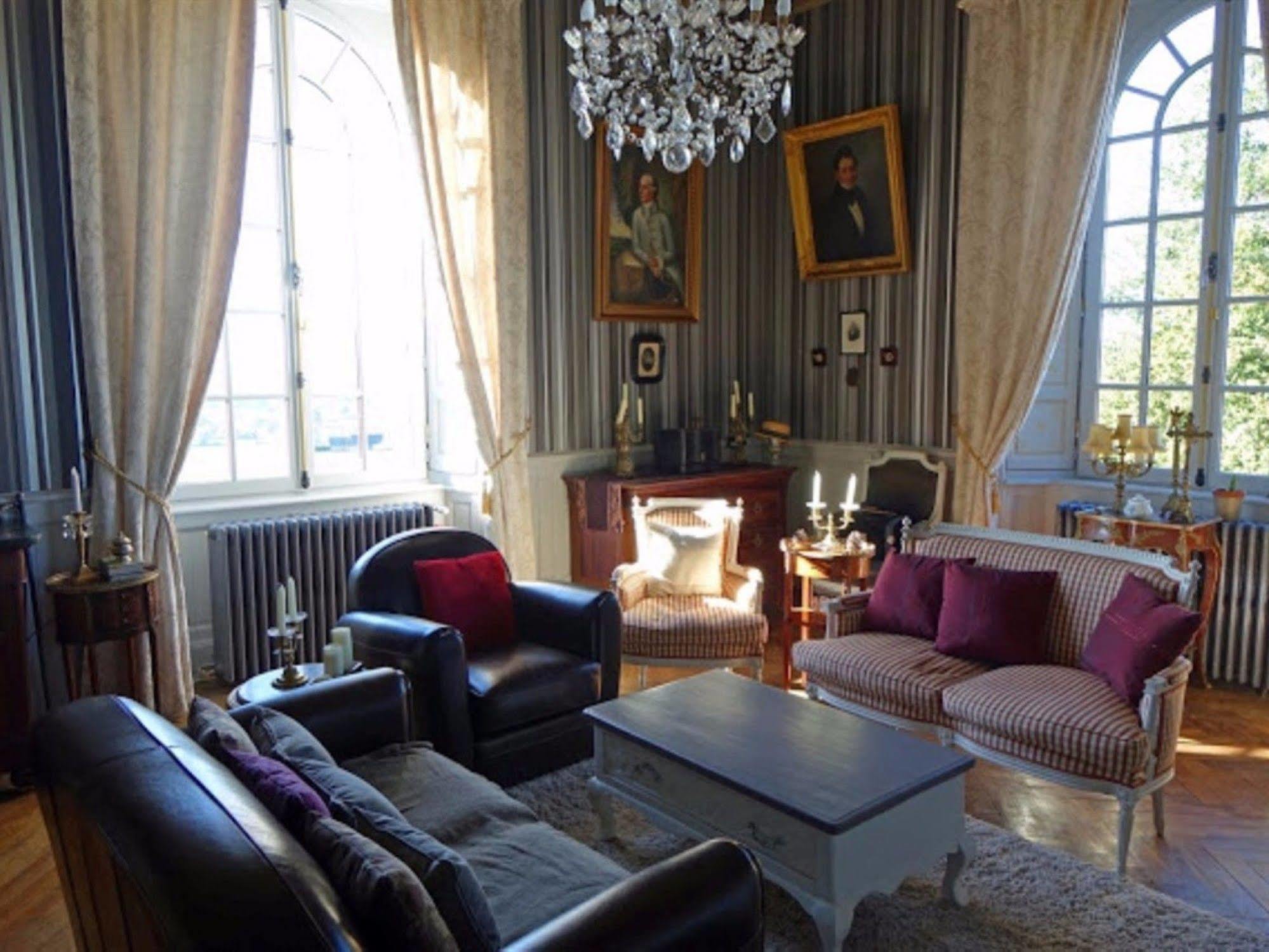 Chateau De Montbrault Fleurigné エクステリア 写真